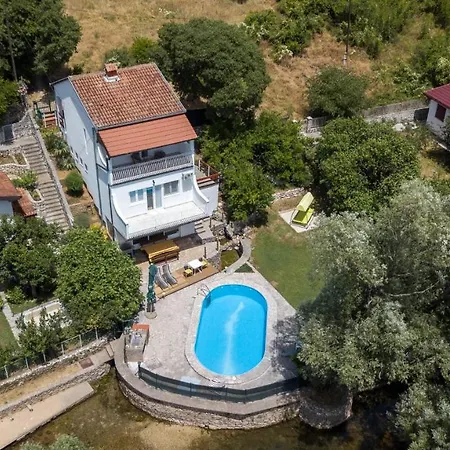 Vila Kosor Spring Villa *